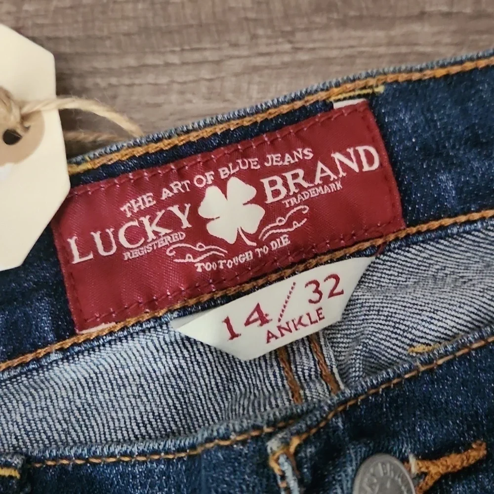 Lucky Brand Sofia Bootcut Ankle Jeans Size 14/ 32 Inseam 30' NWT - Picture 5 of 14